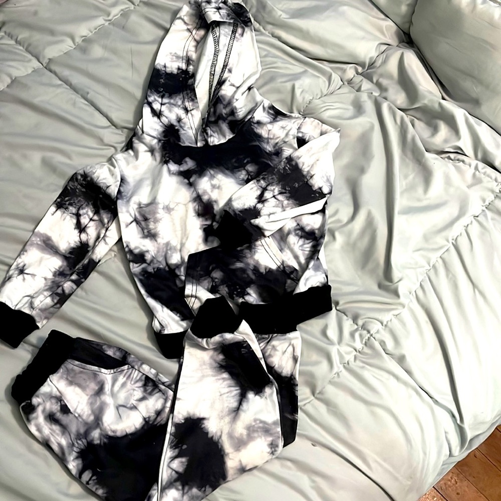 Boys black and white tie dye set